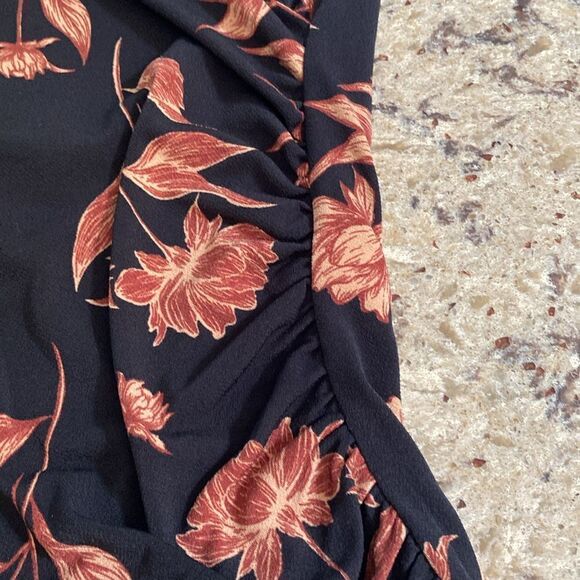 41 Hawthorne Henri Ruched Detailed Knit Top - Picture 5 of 6